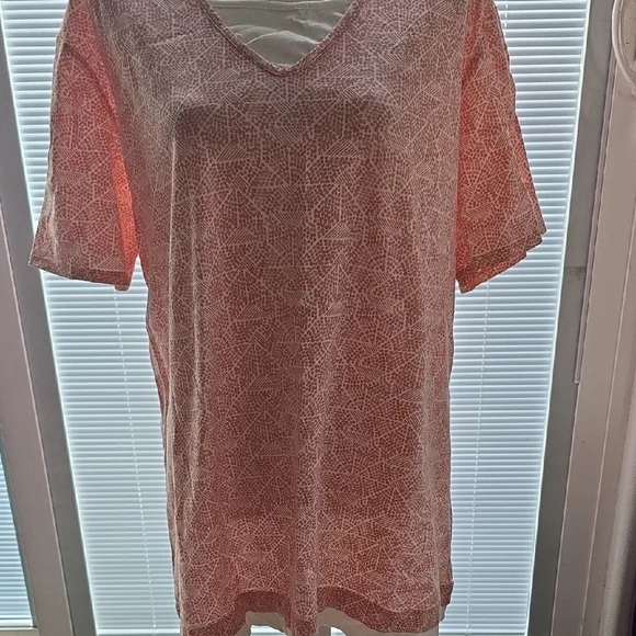 Mountain Lake Pink Short Sleeve Tee with Textured V-Neck - Picture 2 of 7